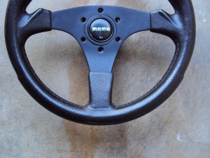 BC Italy 320mm Steering Wheel with MOMO Horn Button 